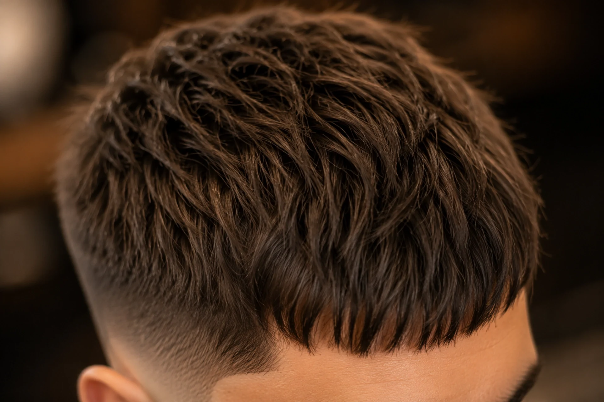 French crop réalisé au Salon Mickael Roman à Vayres, coupe homme tendance 2026